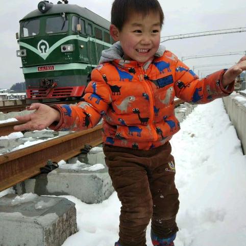 雄起废钢人