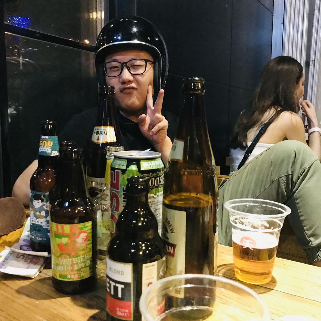三三