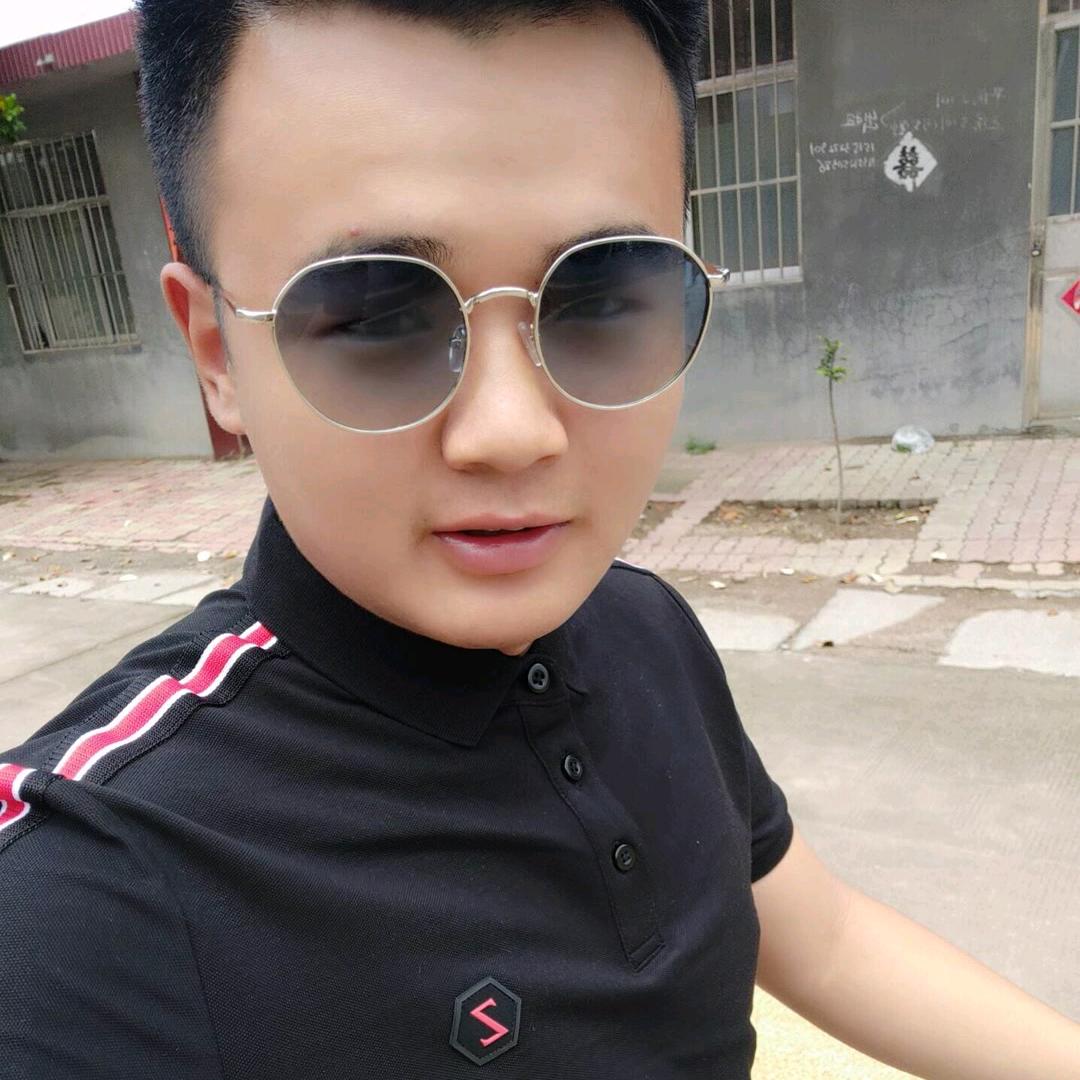 阁卬
