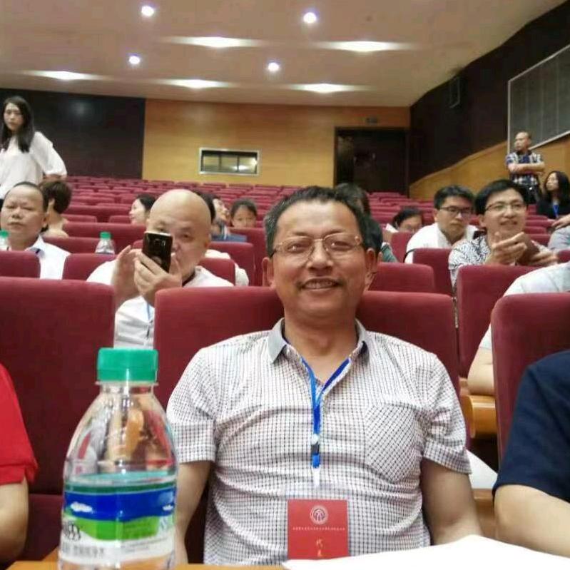 新建木雕西山圆雕