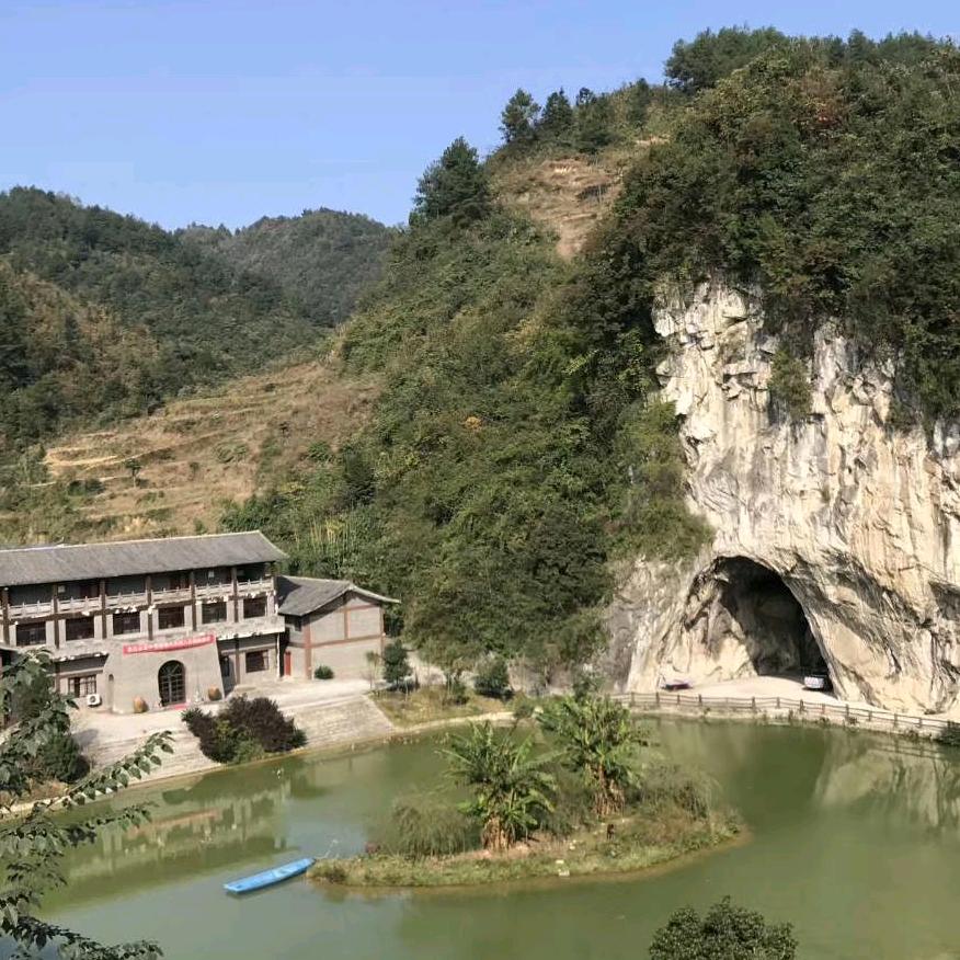 山涧清泉
