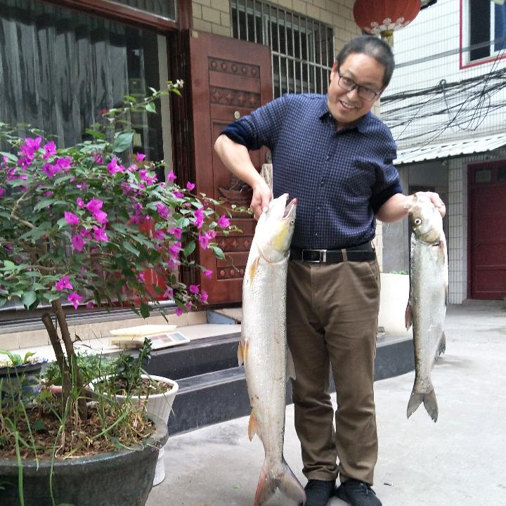 努力奋斗创造未来