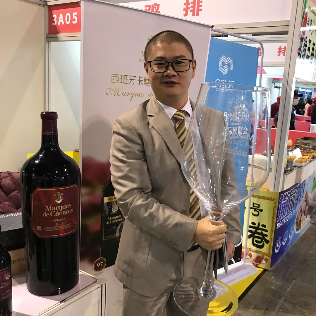 上海帆铭机械有限公司，张明