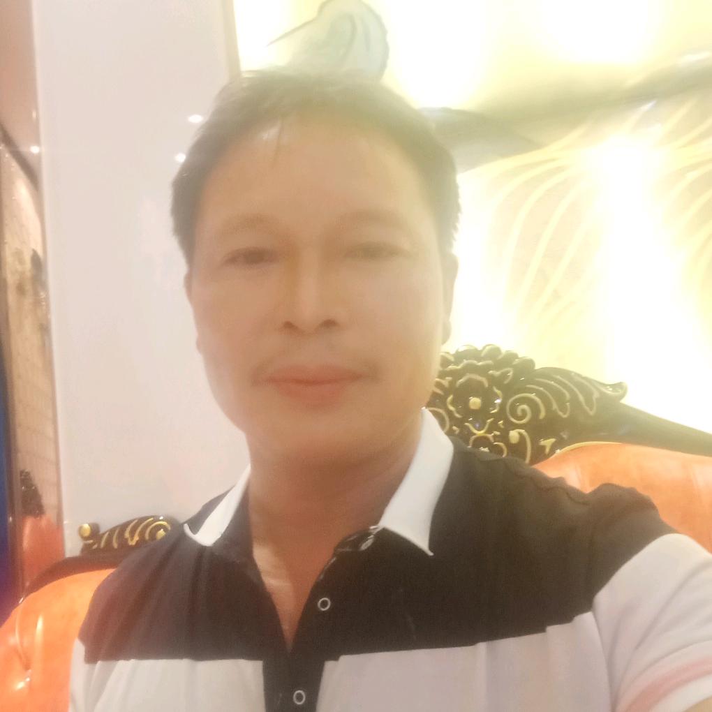 骑着单车追宝马