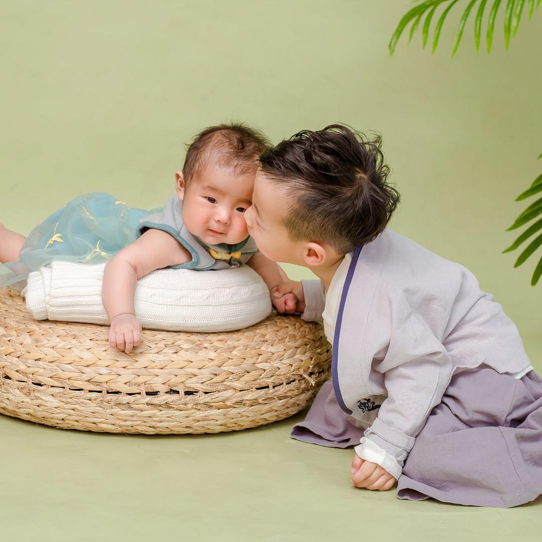 小袁陪你看定制门柜