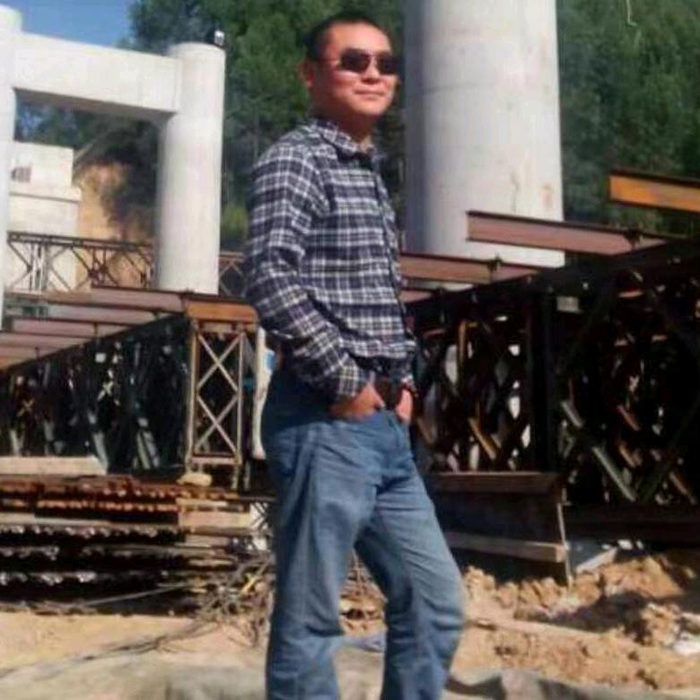 骑着蜗牛闯红灯