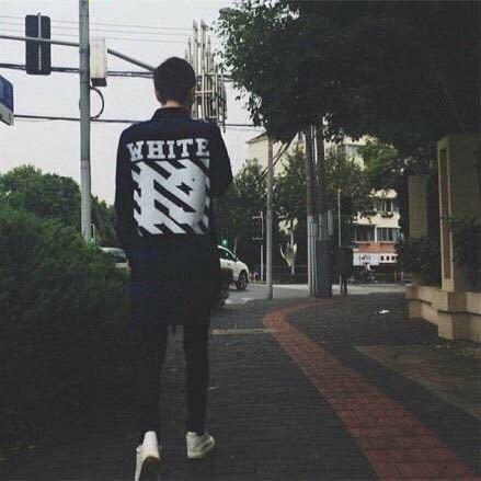 正经的小流氓℡