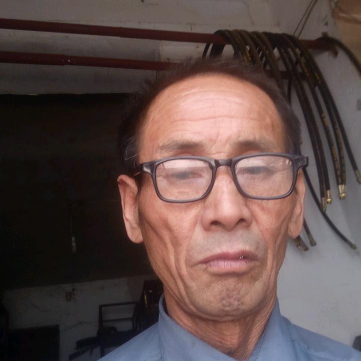 古月