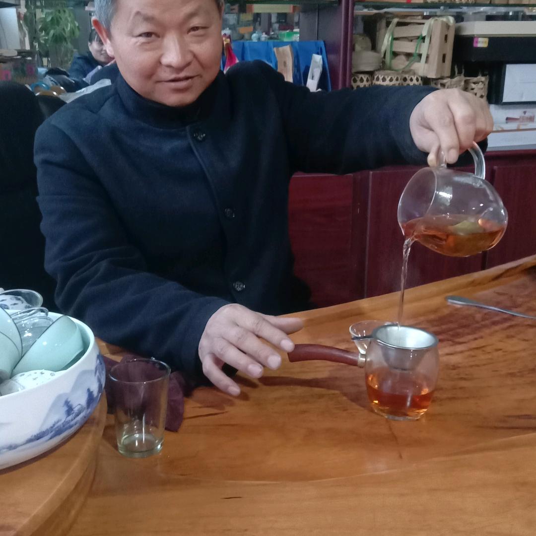 云南茶庄，张白痴