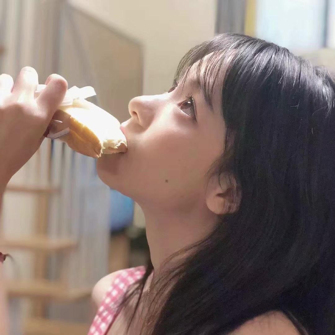 小小妮，