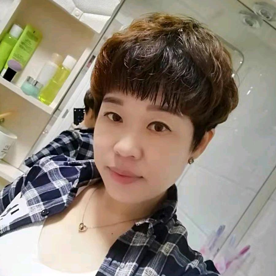 甘南县枫兰服装店