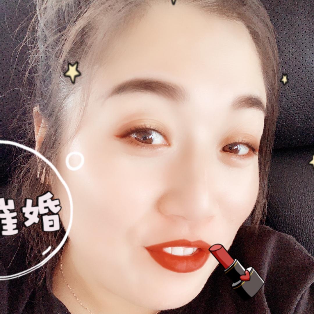 小强最爱化妆品