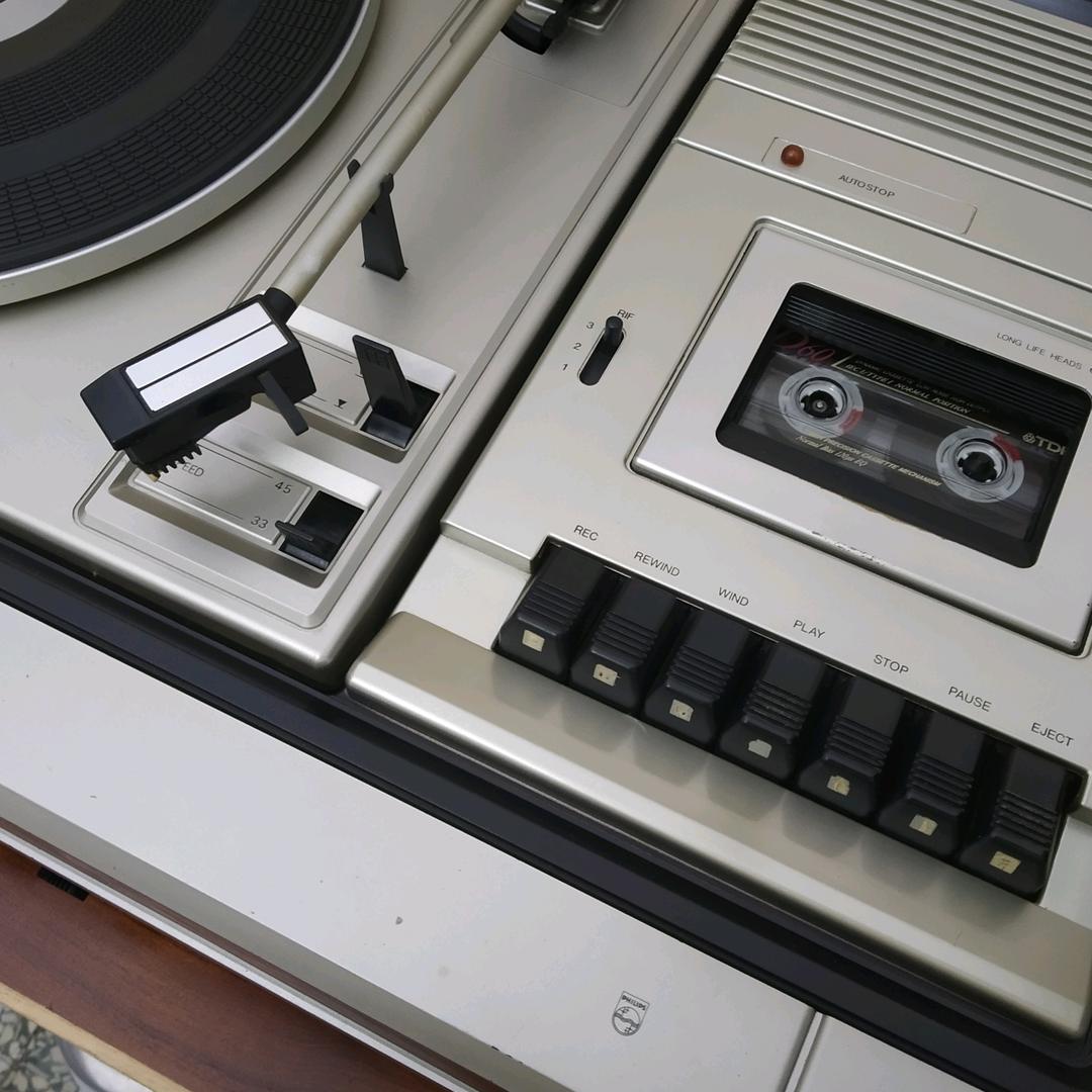 依然动听工作室