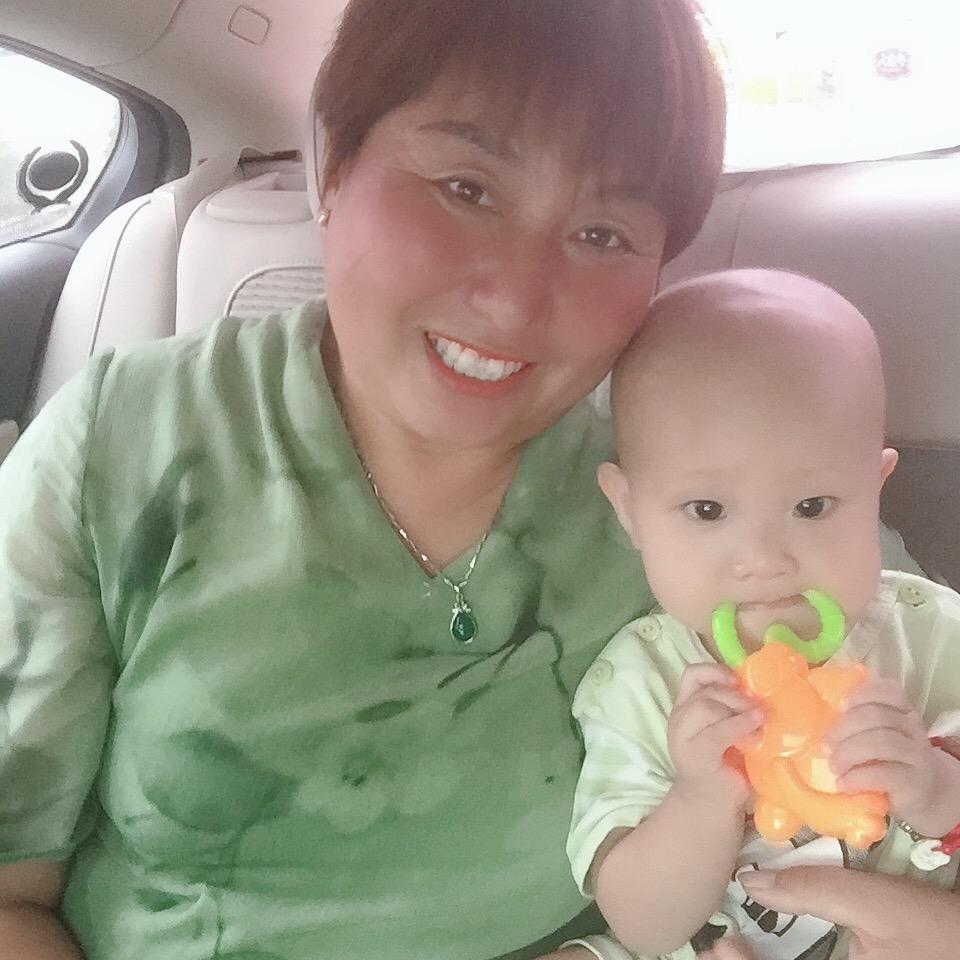 灿烂向阳，蝶纷飞！