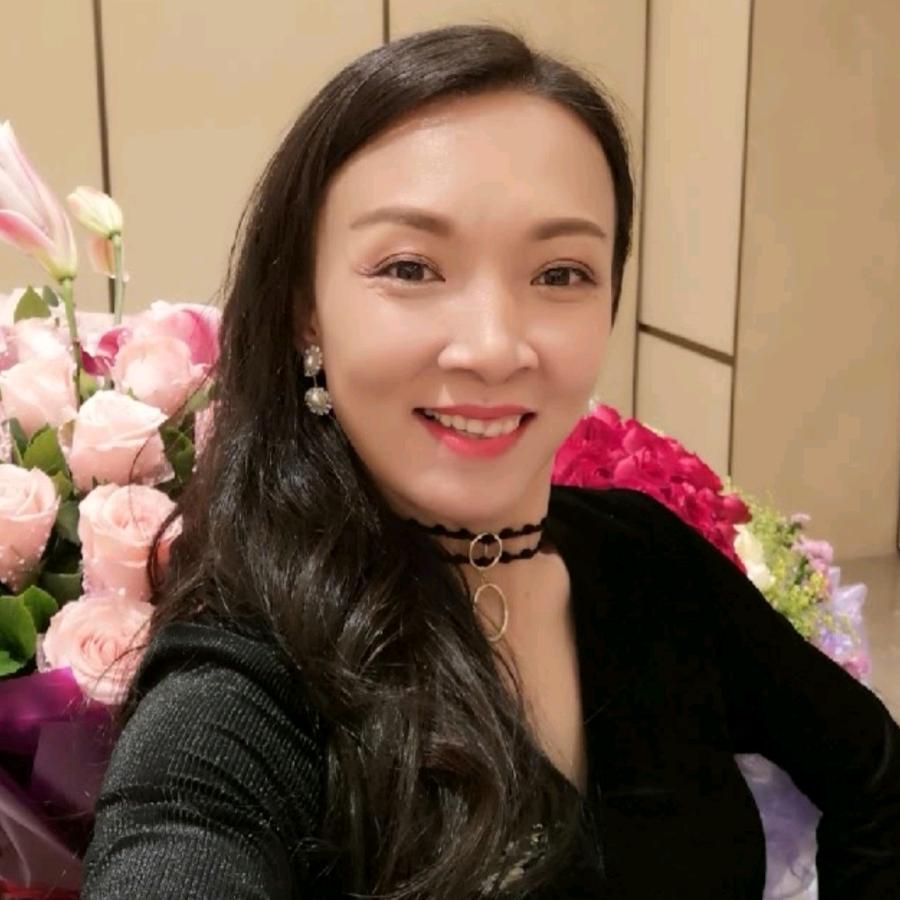 西乡媚娘“米卡”服装店