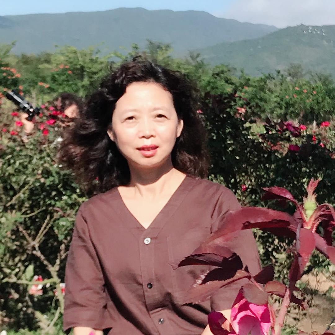 英子