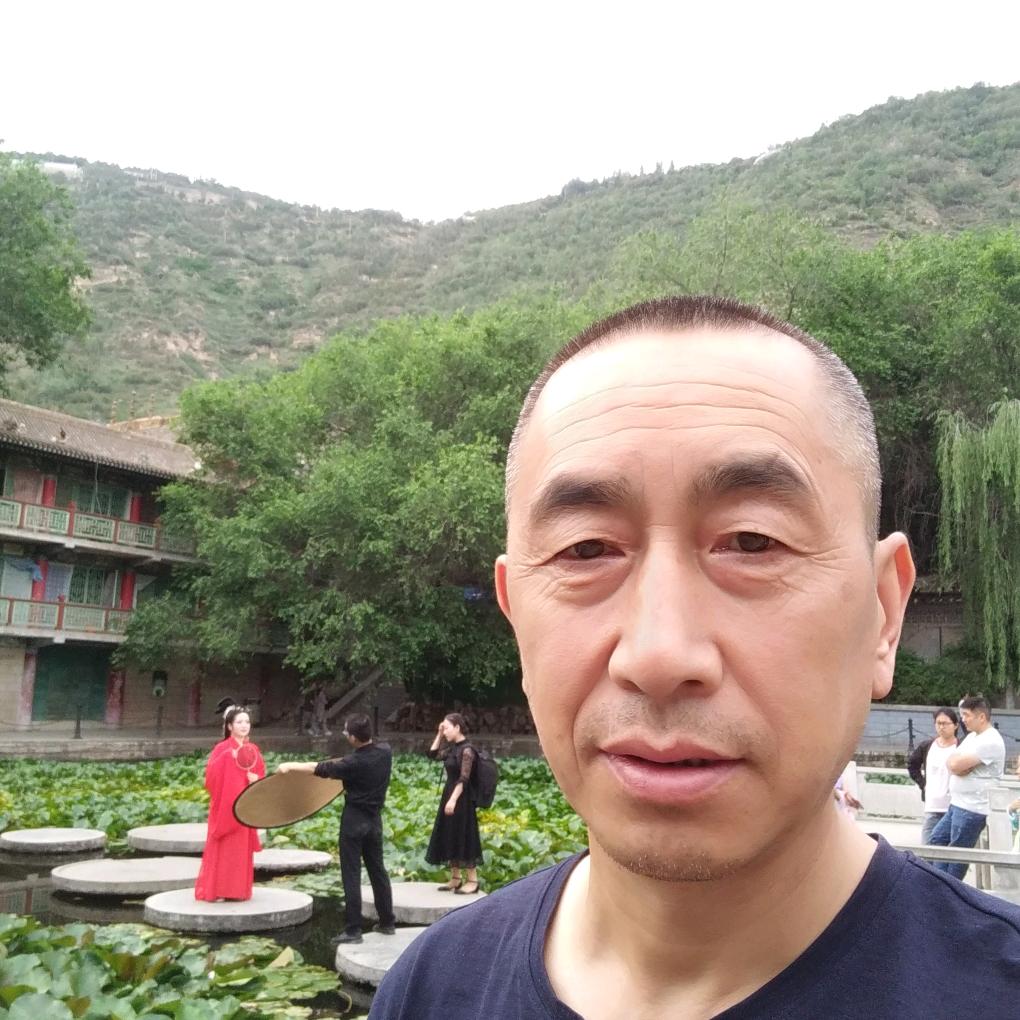 坚强的自已