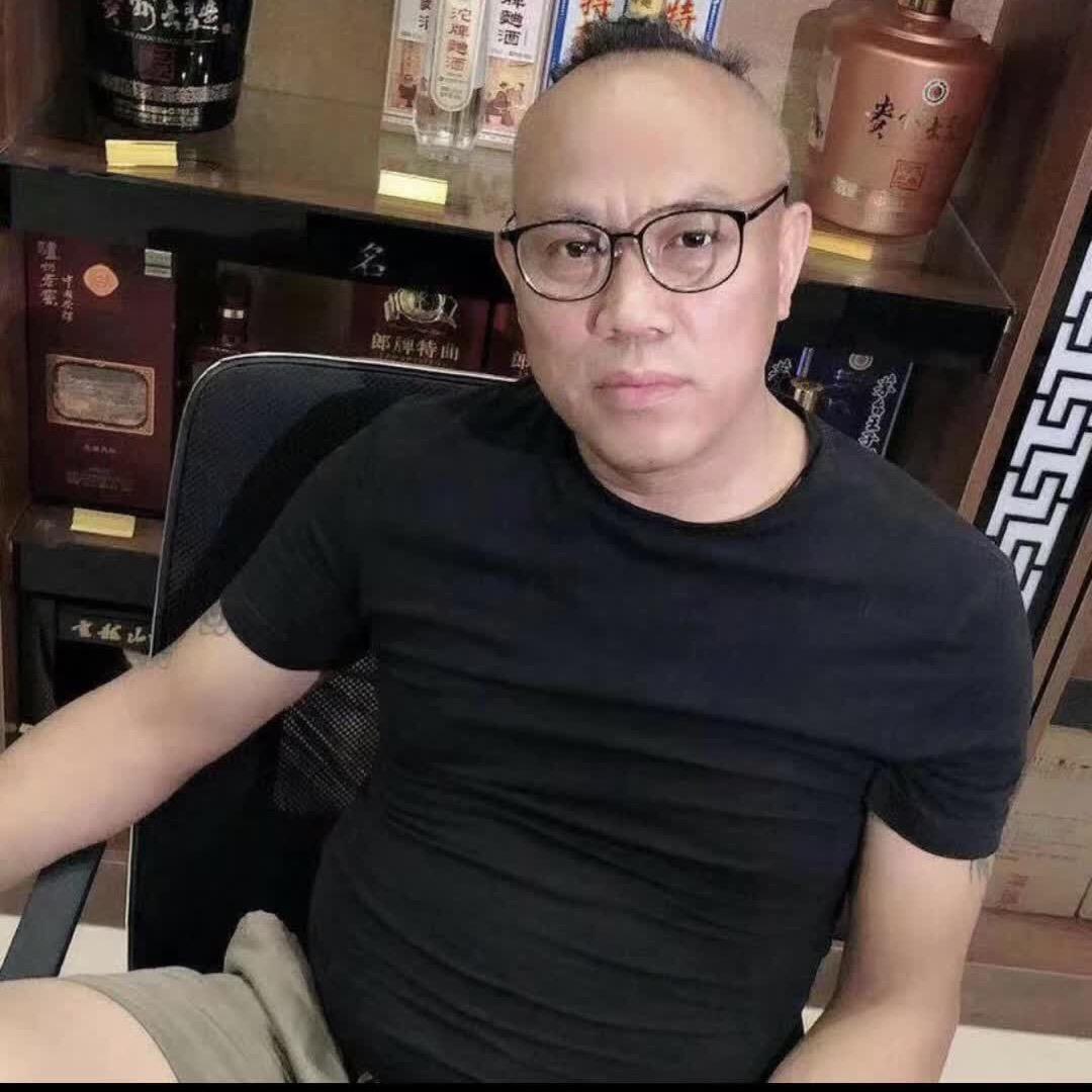 小辫哥.