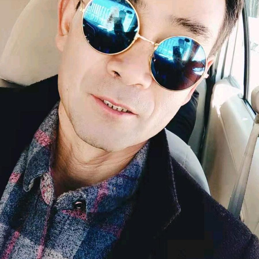 浪迹天涯，伤感山歌。