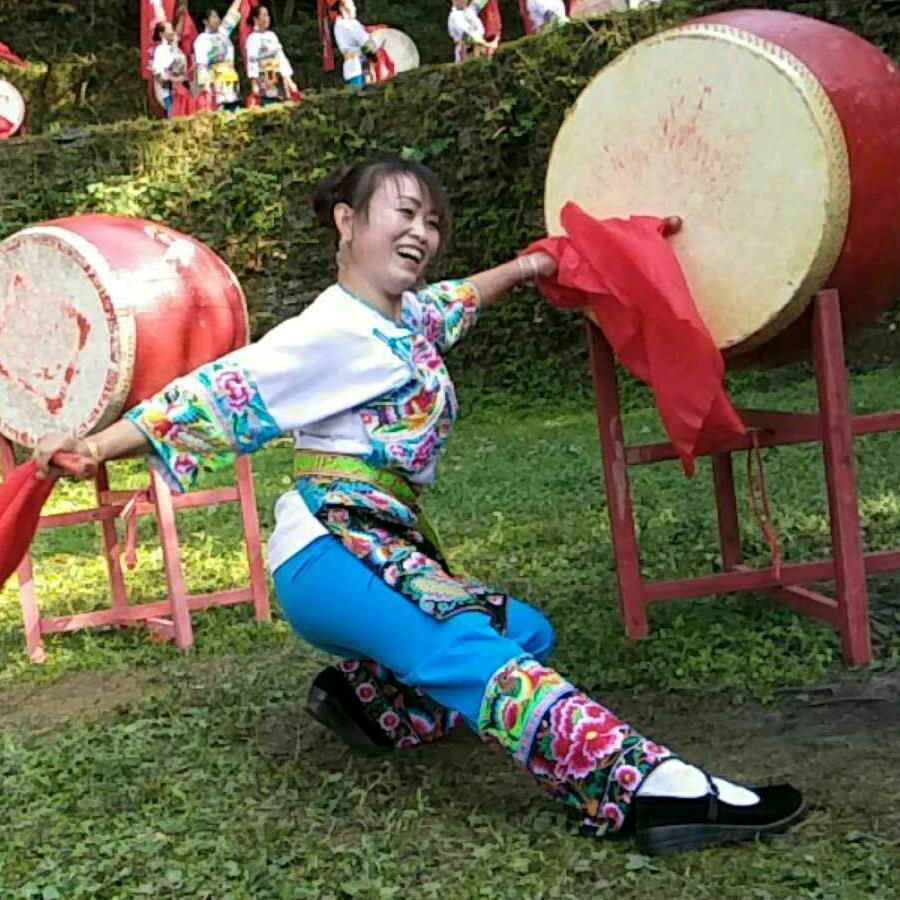 吉首阿丫苗鼓培训班文艺团队洪老师