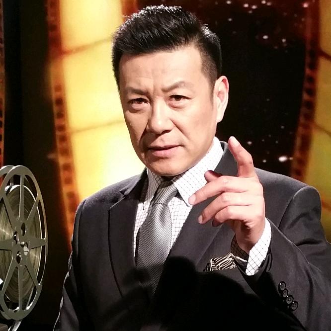 演员赵岩松