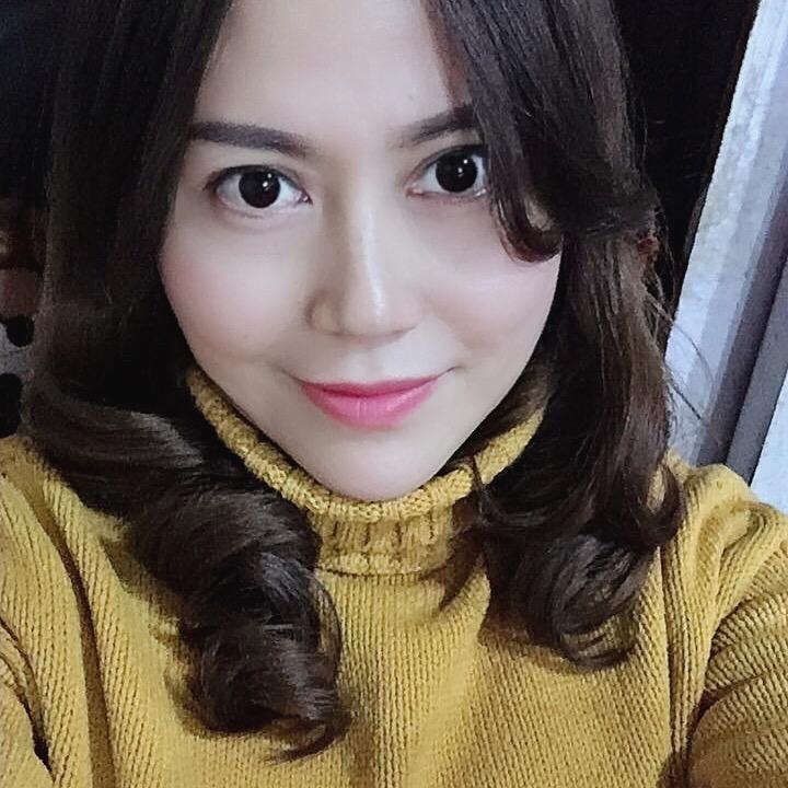 英子