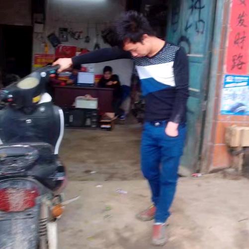 凌凌柒