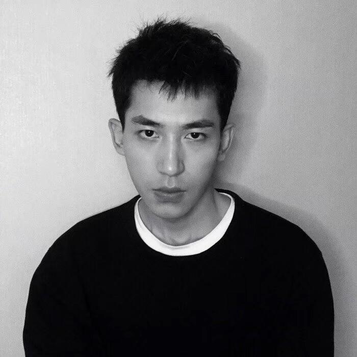 没事摆个小破摊