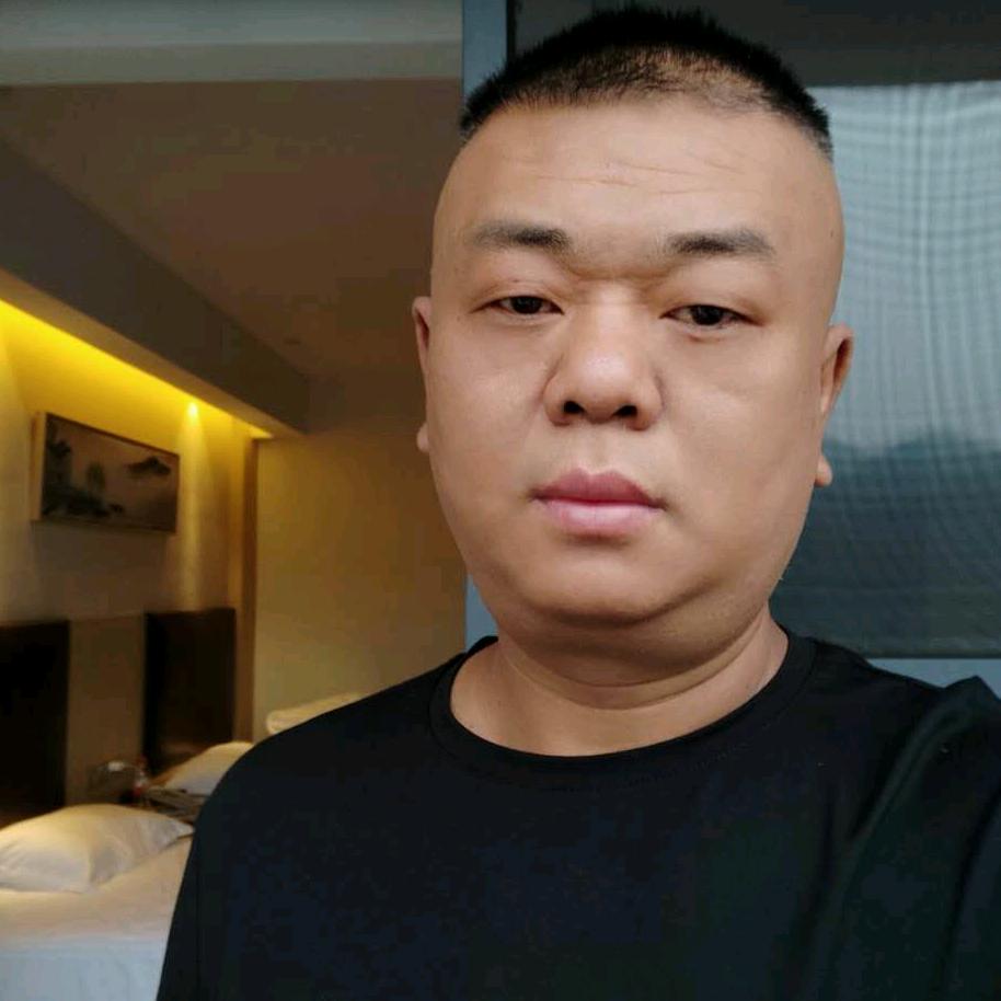 石峰区艾朵朵服饰店