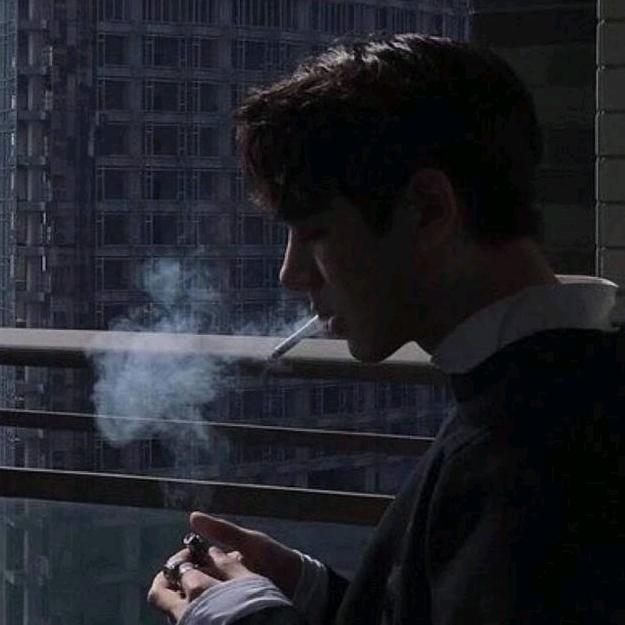 丛灵均（豪车租赁）