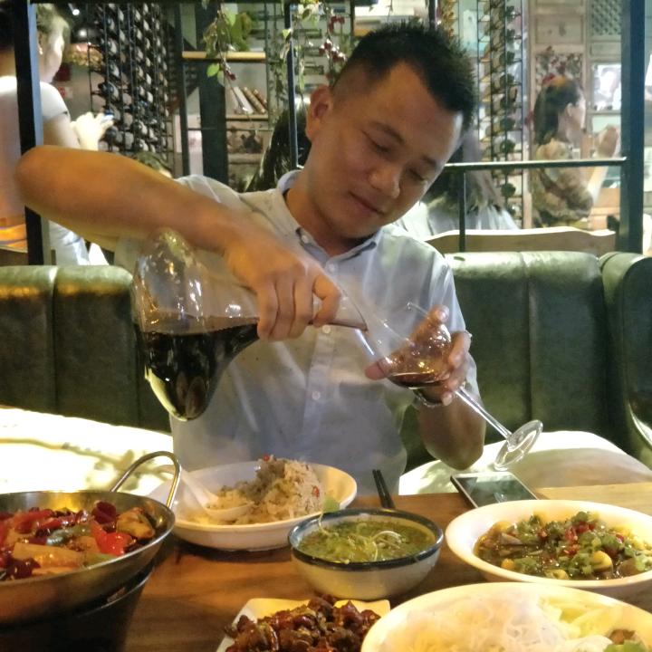 盈江易车汇二手车