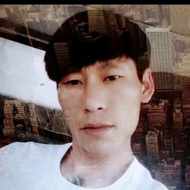 卡车小亮哥