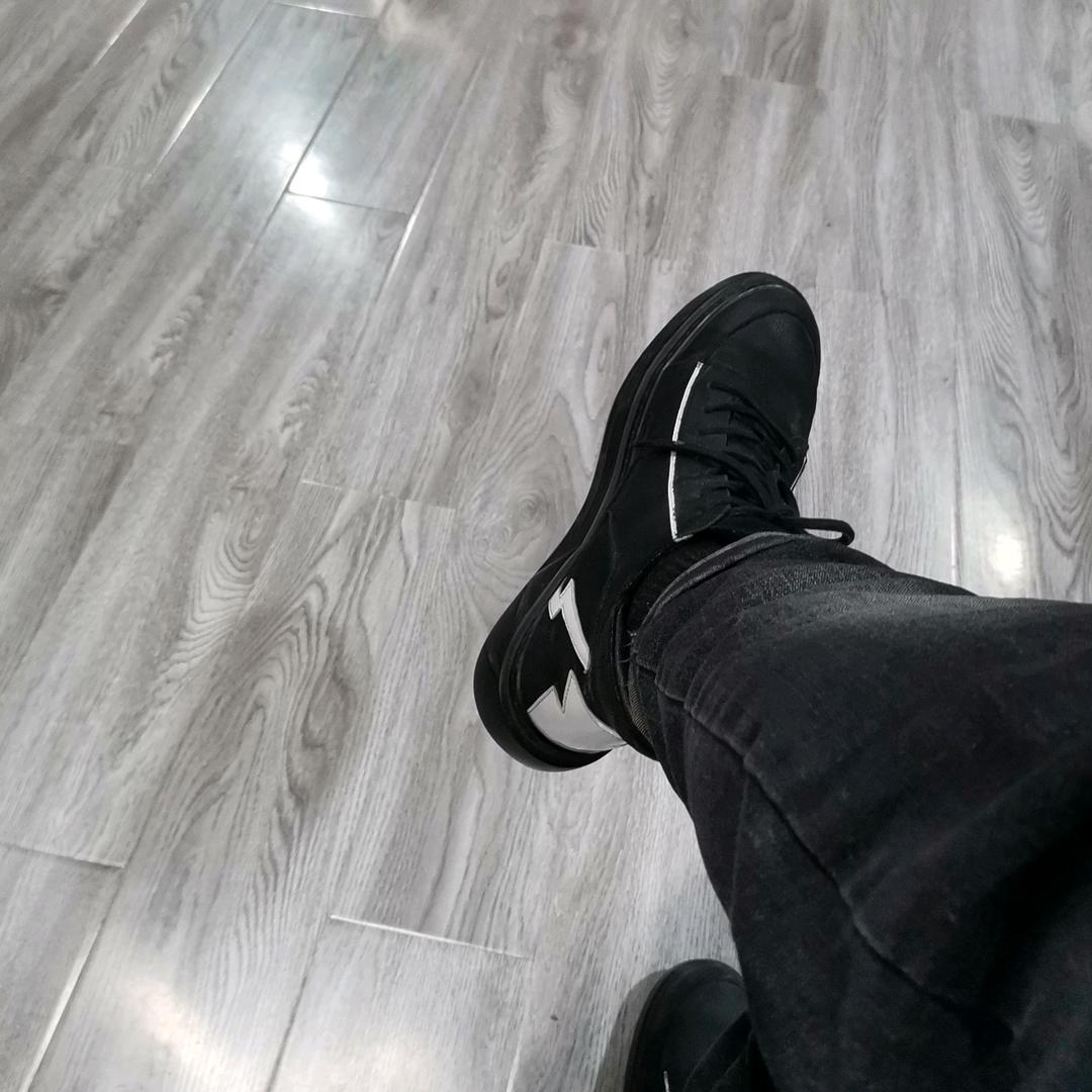 刘艳利，特种驻车