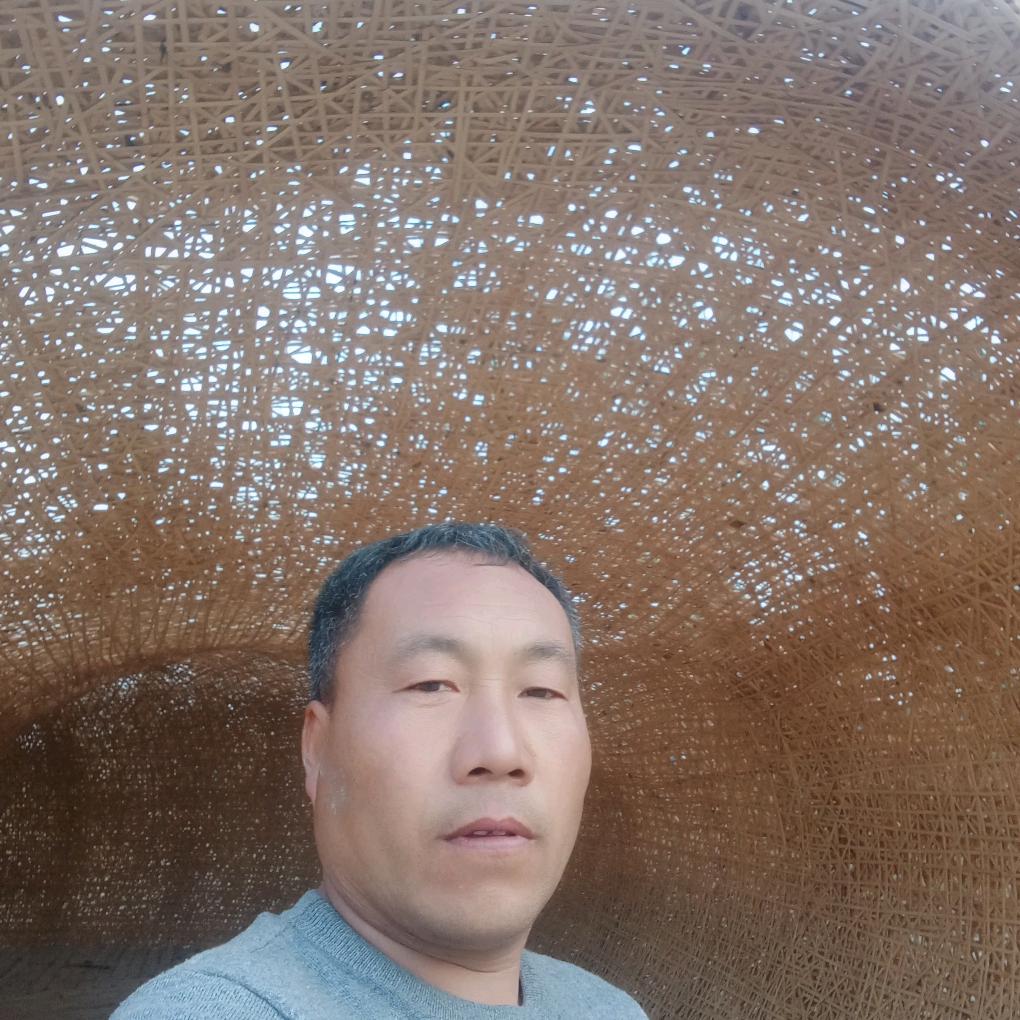 赠人玫瑰,手留余香