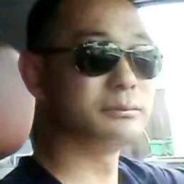 赵本政，老四鸡排