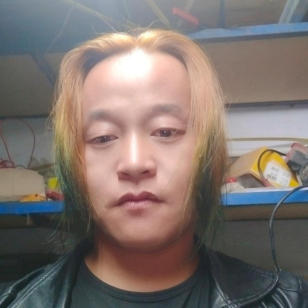 黄毛唢呐吹唱团