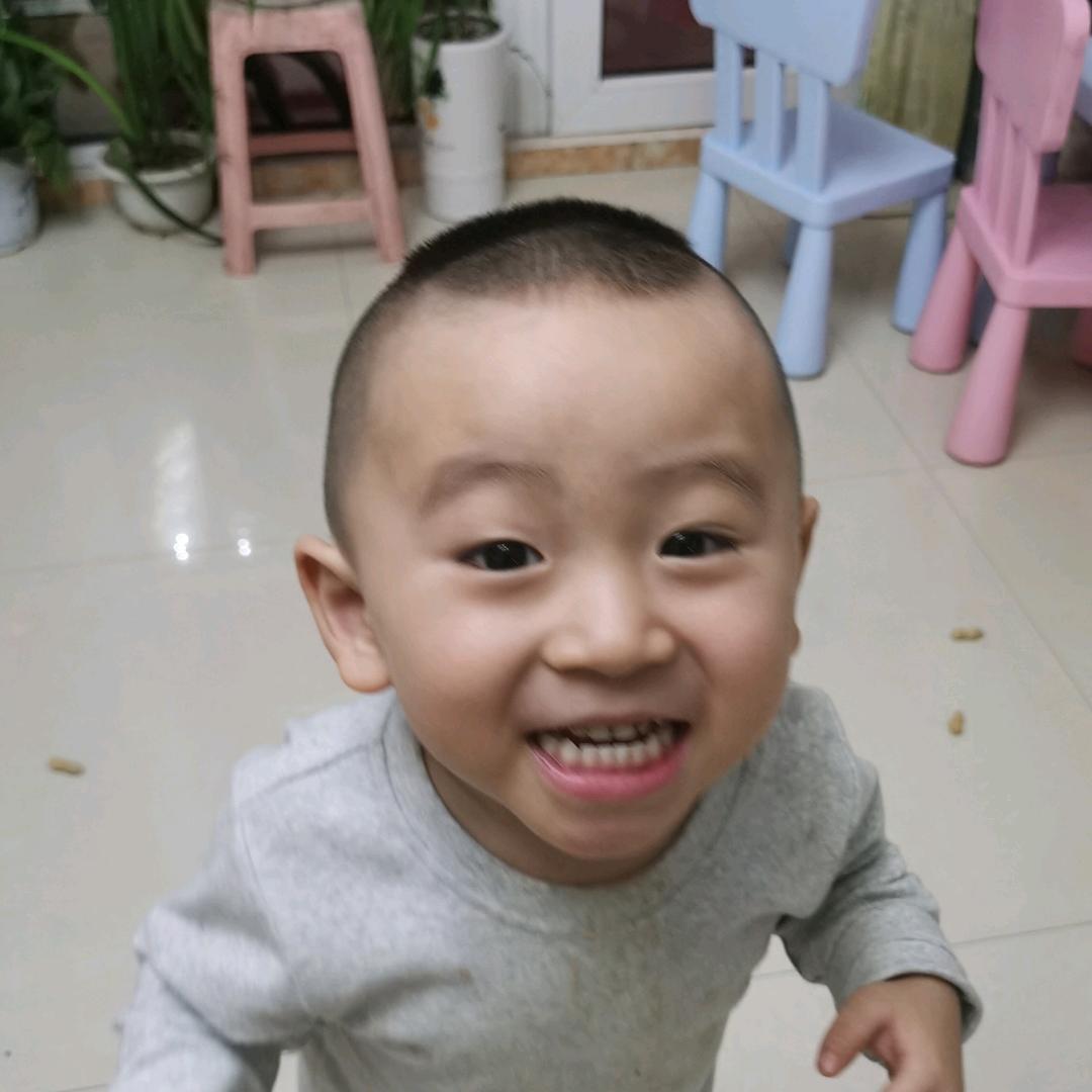 小帅哥