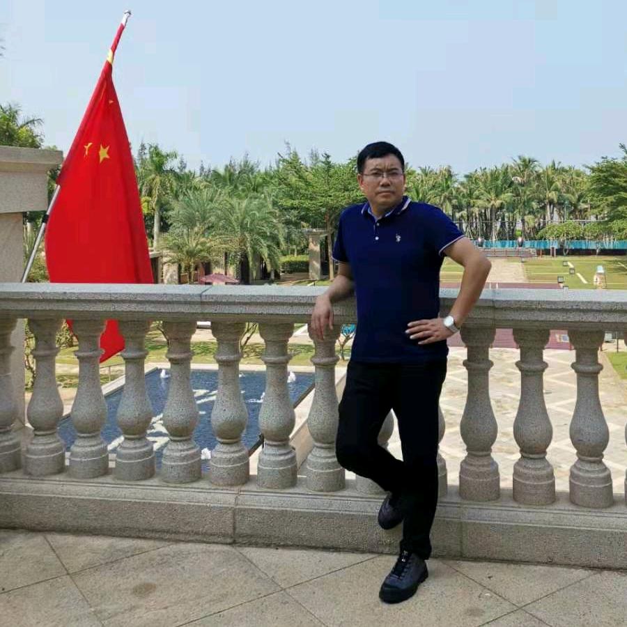 德仕曼郑先森