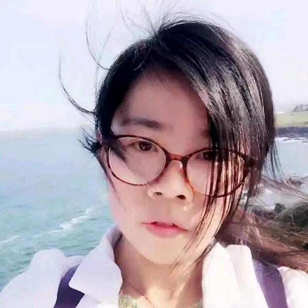 在南昌卖大金空调的小小芹菜