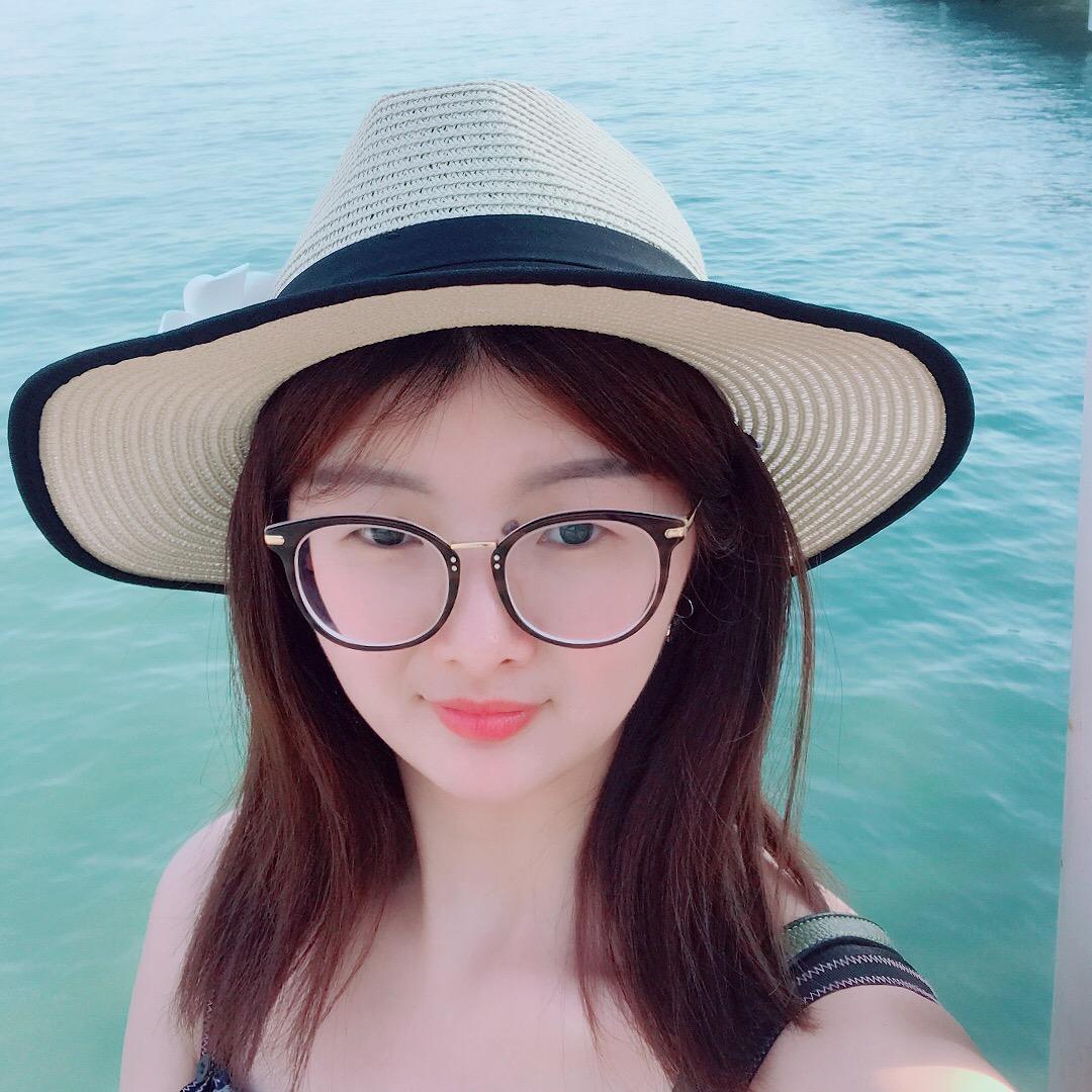 一个有双下巴的瘦子