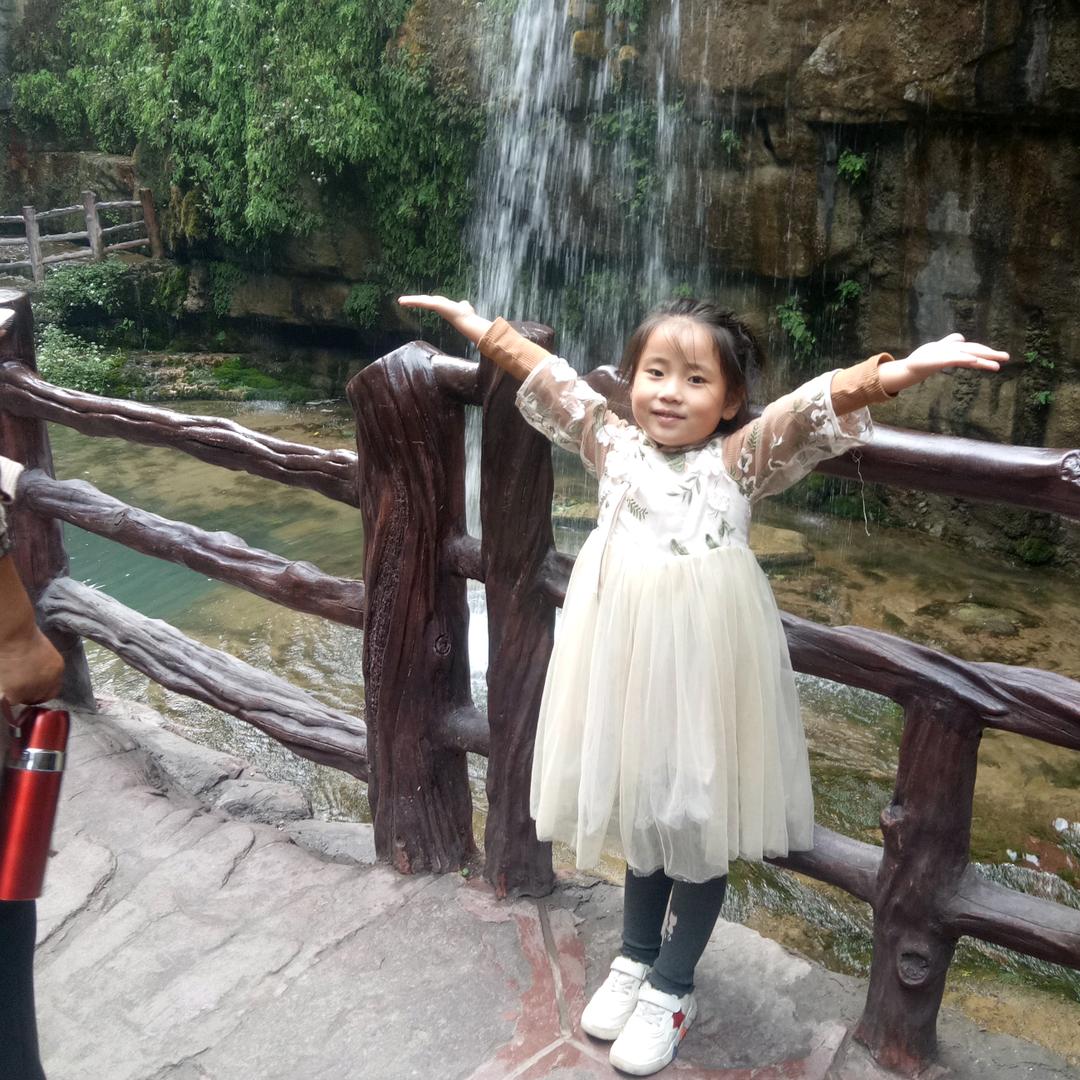 通超石业：专业背景墙，山水画，石英石灶台