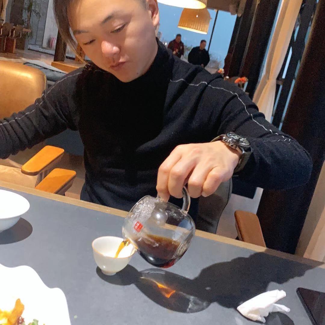 辉