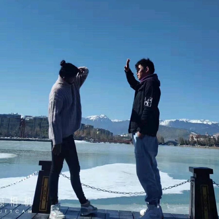 司机兼向导小次里