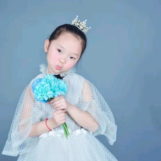 蓝天白云青山绿水