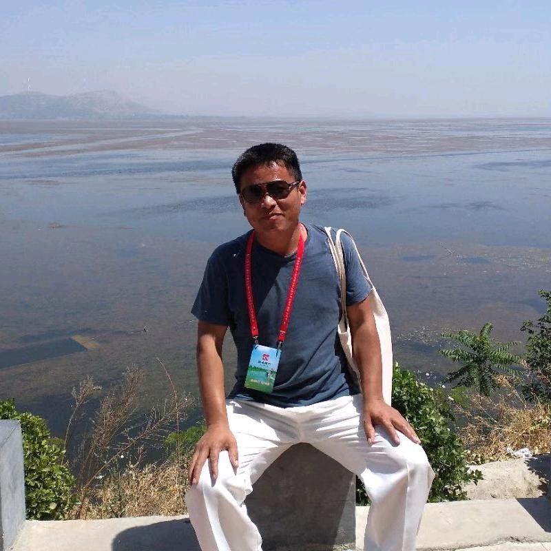 孟峰用音乐和你们交流。