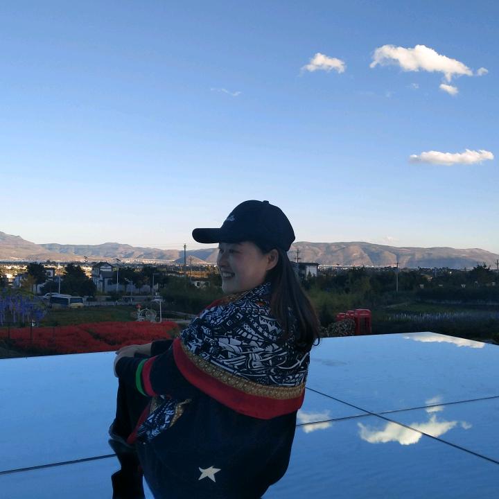 玲飞扬