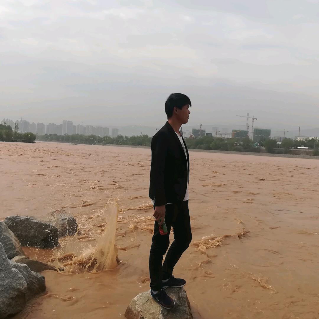 曹四家庭农场1833942932