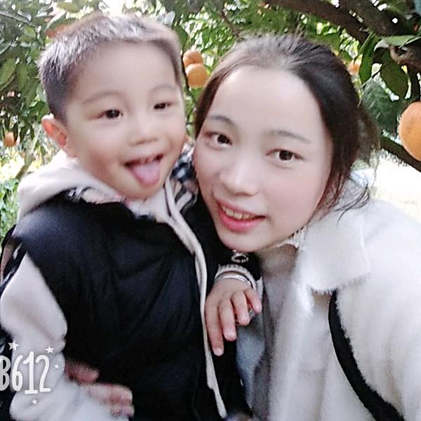 右手左边的空白