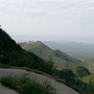 高山山