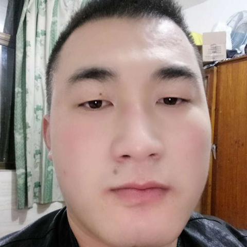 胡亮